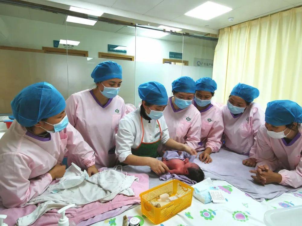 洮南市妇婴监护型护送